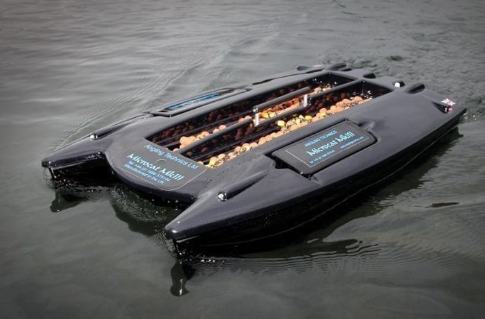 remote control boat to drop bait